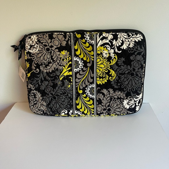 Vera Bradley 17” Laptop Sleeve Baroque Black and Yellow Quilted Women's Bag NWT - Picture 2 of 7